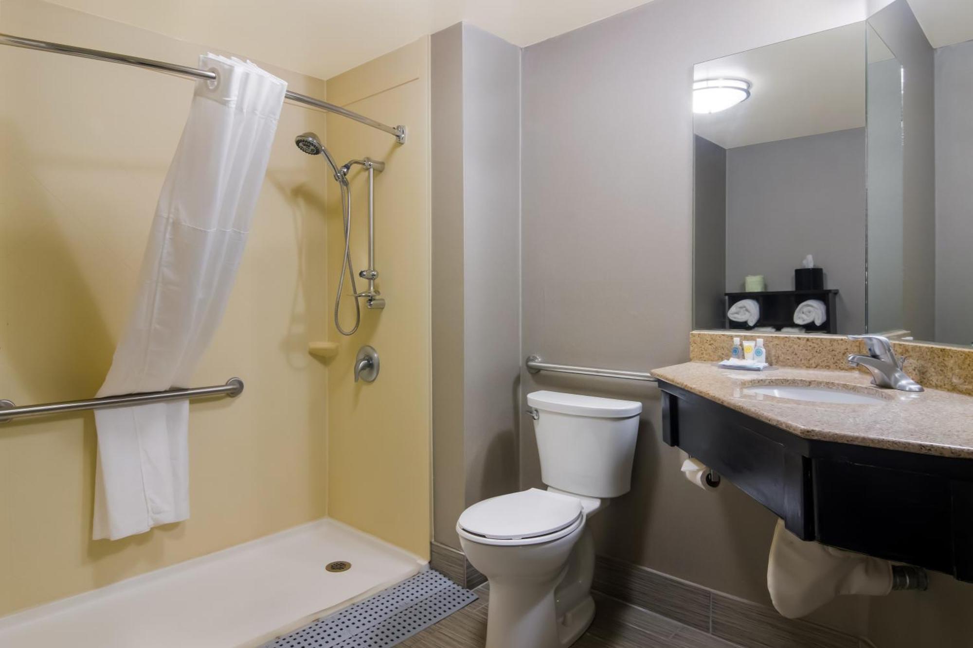 Inn Comfort Cadillac